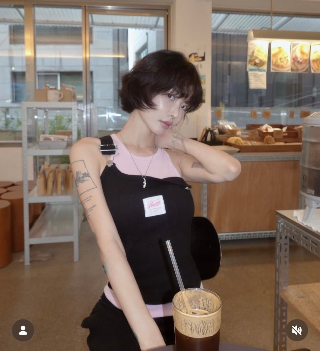 (미착용 새상품 세트) 페일제이드 멜빵 나시 탱크톱 블랙 화이트 상품이미지5