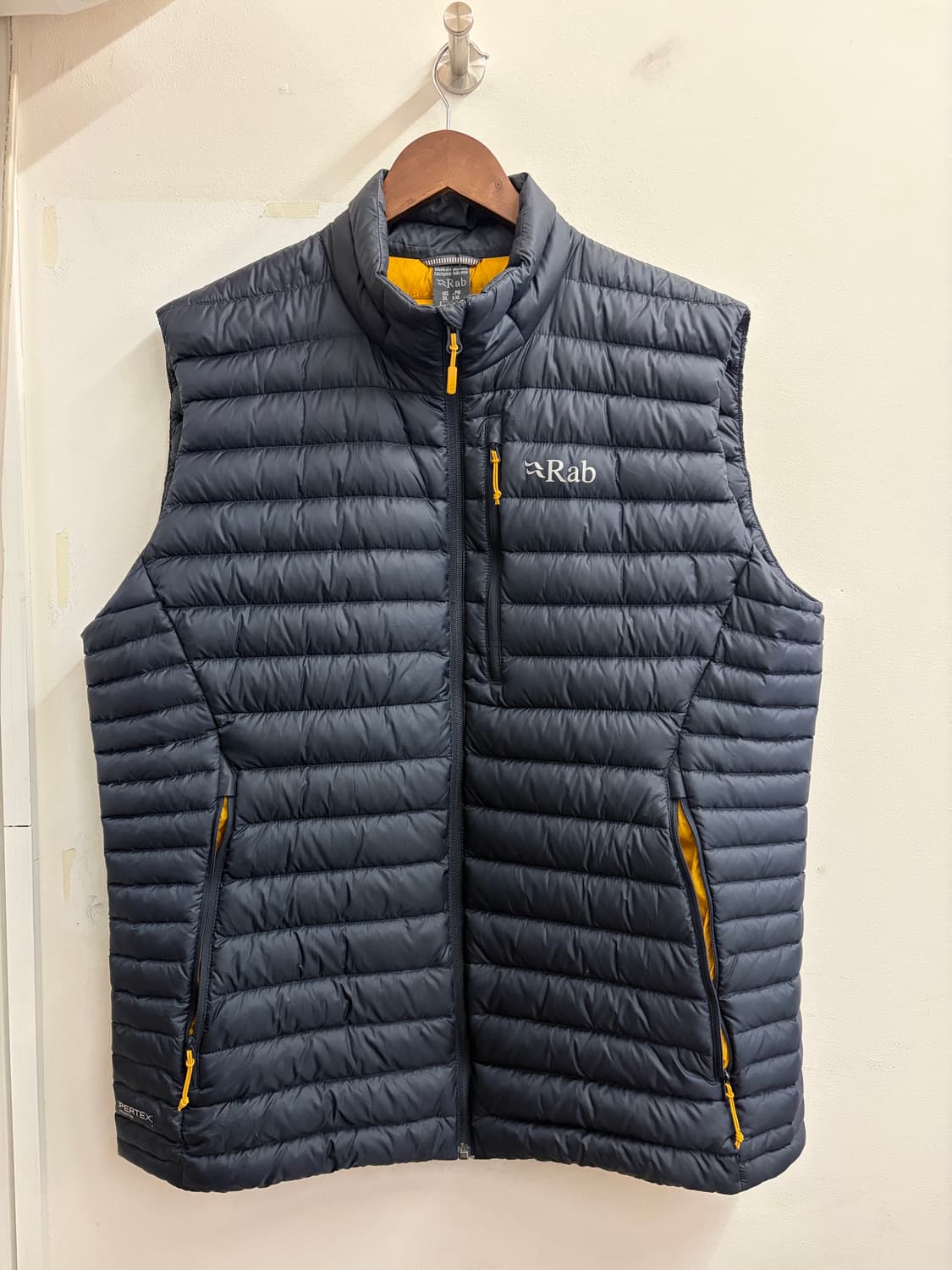 N211. 랩 Rab 경량조끼패딩 상품이미지1