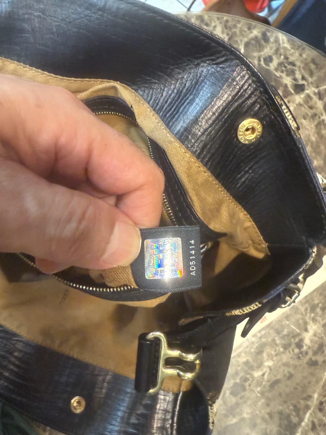 정품 펜디 한정판 숄더백 팝니다 상품이미지9