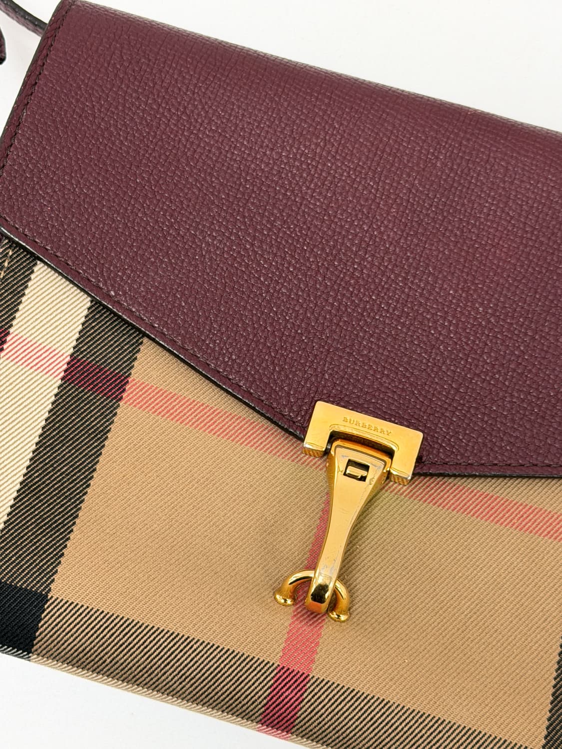 버버리 하우스 체크 & 레더 맥켄 스몰 크로스백 상품이미지3
