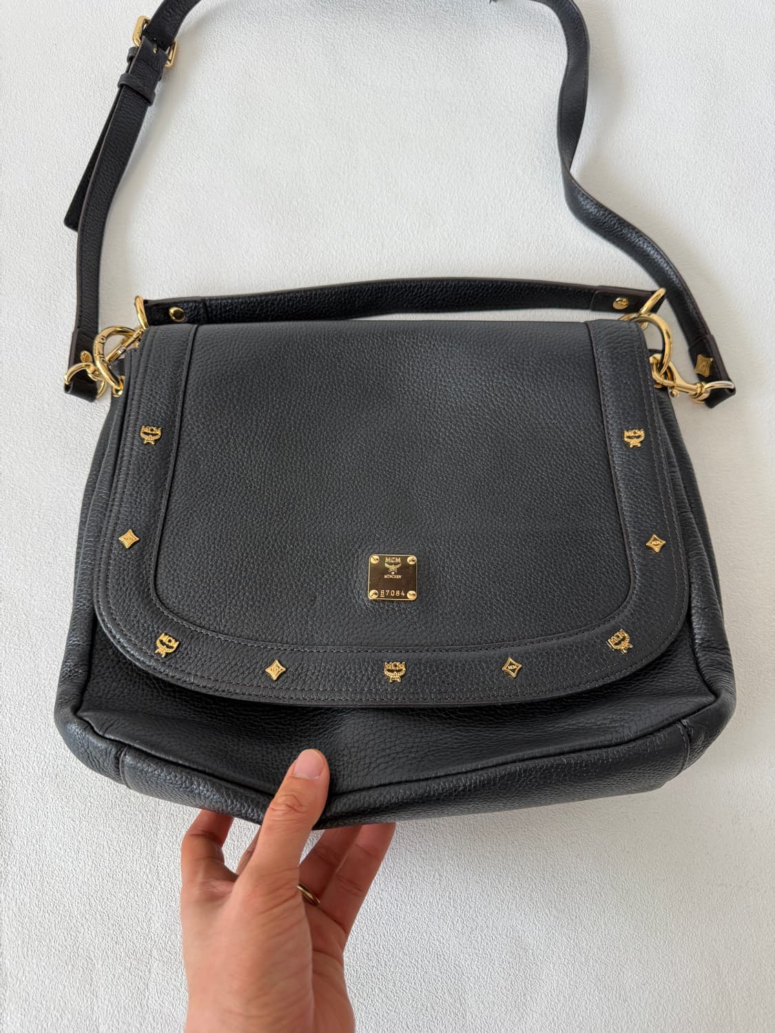 엠씨엠(MCM) 레더 토트 크로스백 상품이미지3