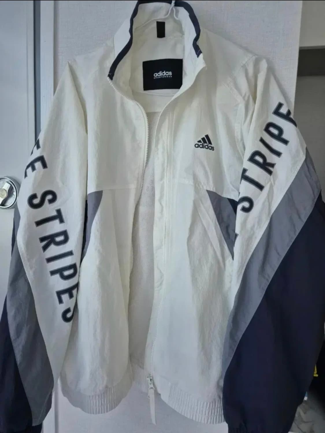 아디다스 우븐 자켓 상품이미지1