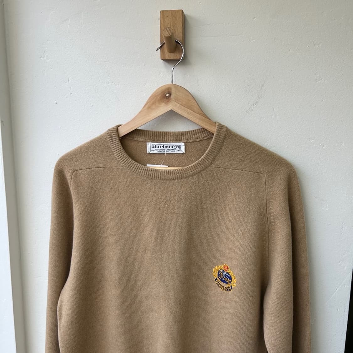 15346 - 버버리 자수 울 니트 (램스 울 100%) 상품이미지1