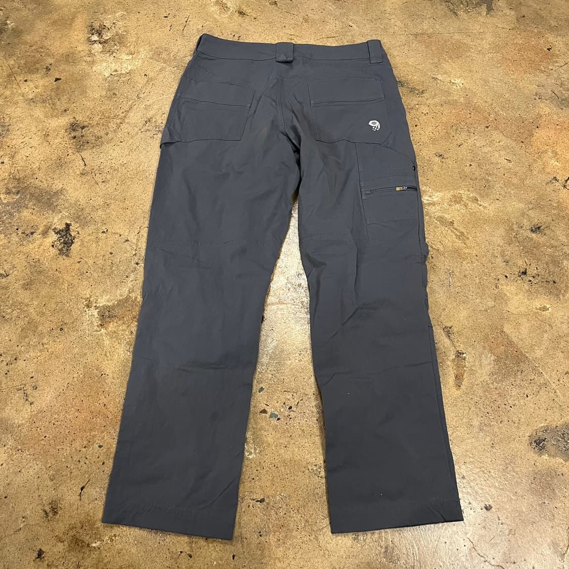 [정품] 마운틴하드웨어 남성 바지 차콜 b10 상품이미지2