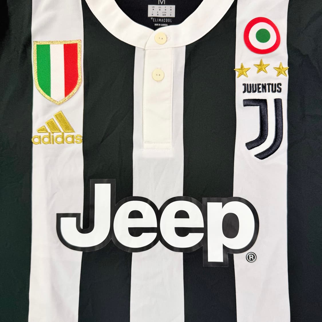 17-18 유벤투스 홈 마르키시오 유니폼 상품이미지6