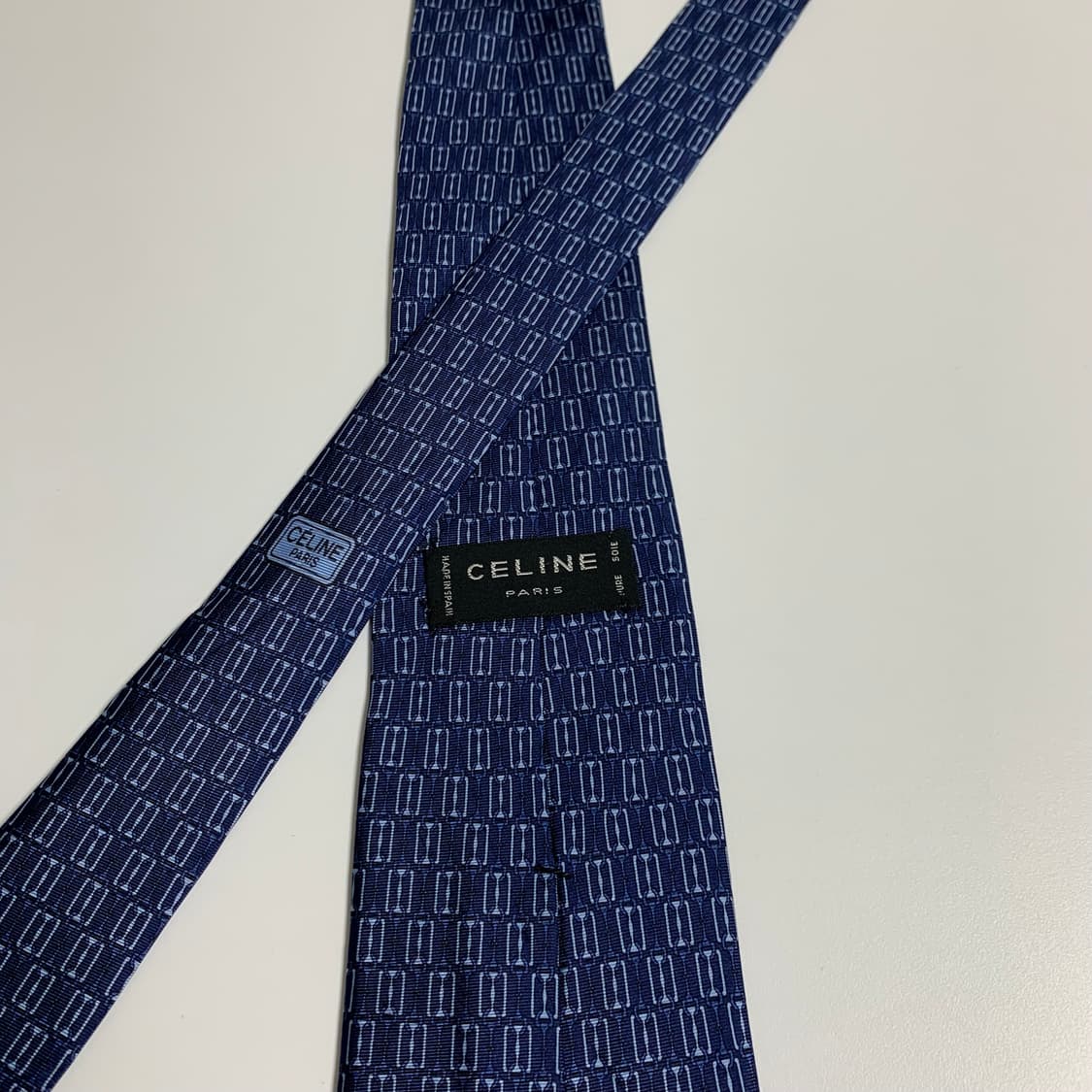 셀린느(CELINE) 심플로고 명품넥타이 100실크 최상급 8.6cm 상품이미지5