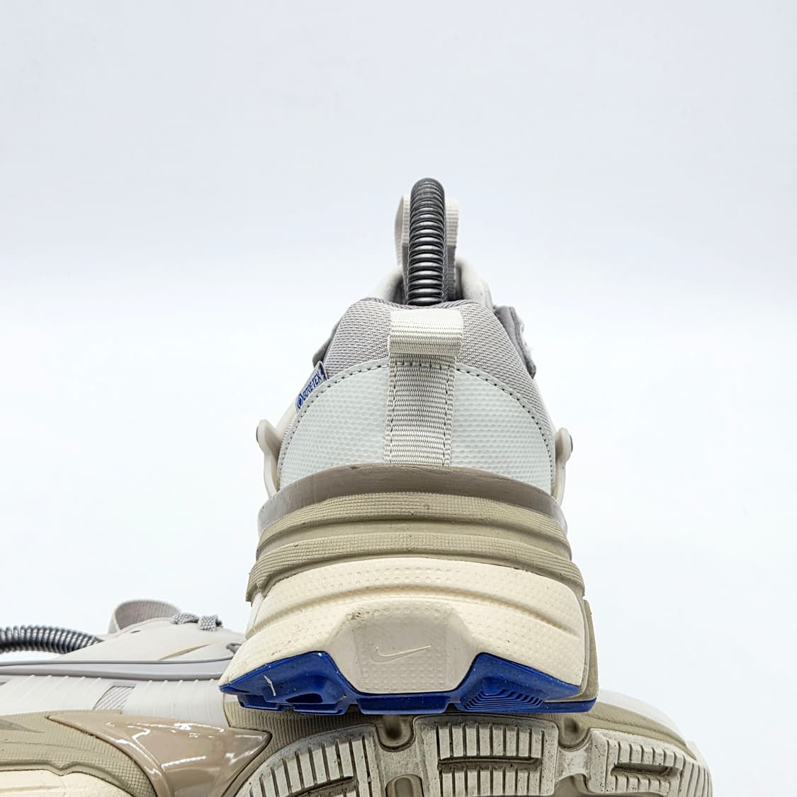  나이키 우먼스 V2K 런 고어텍스 라이트 본 (245)  상품이미지2