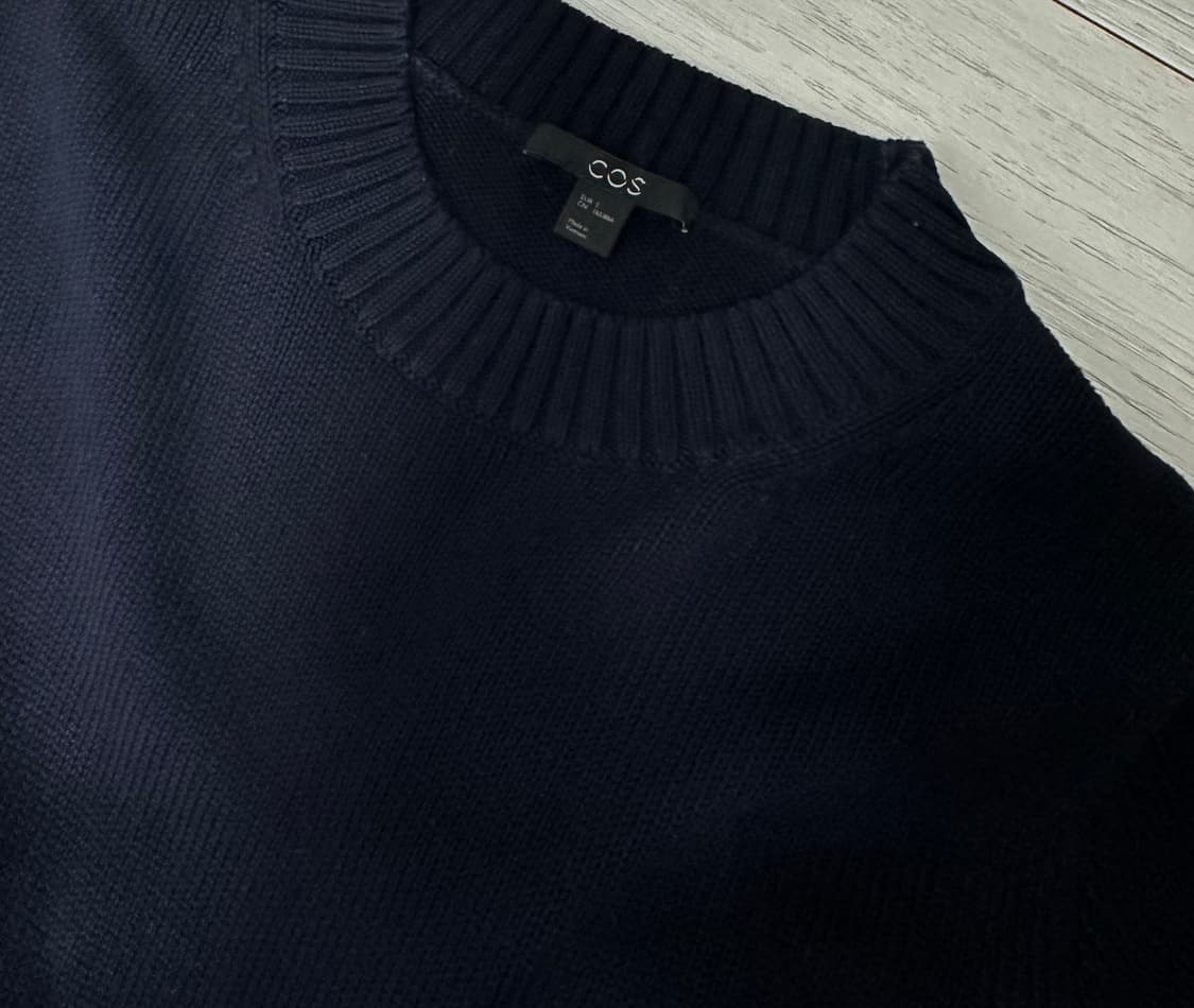 [코스] 네이비 크롭 니트 상품이미지4