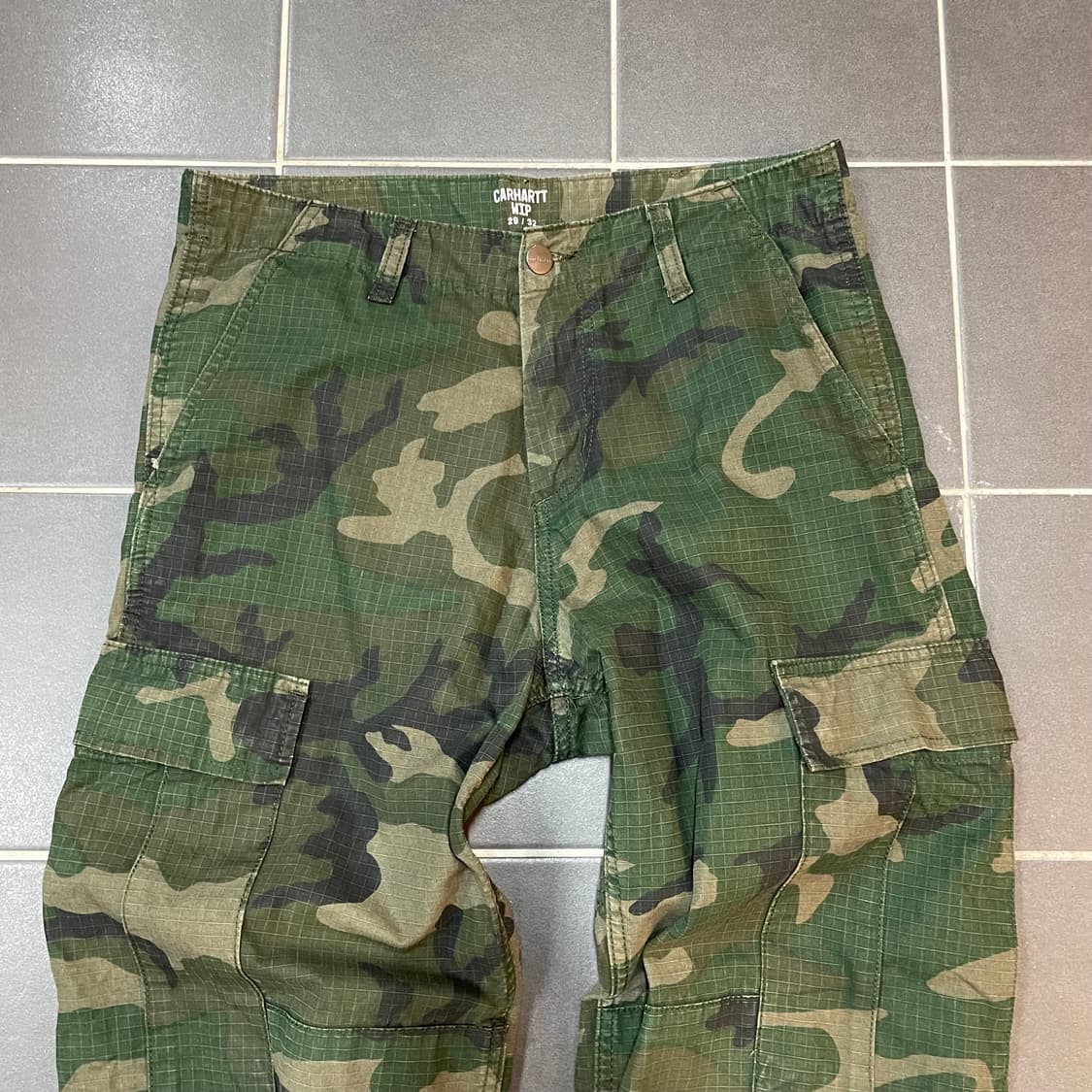 Carhartt camo pants 상품이미지3