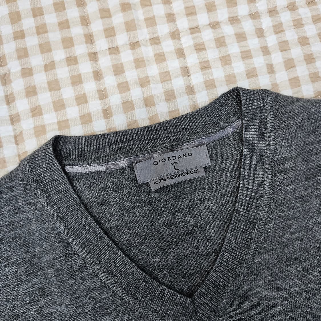지오다노 메리노울100 브이넥 니트 남자100 상품이미지2