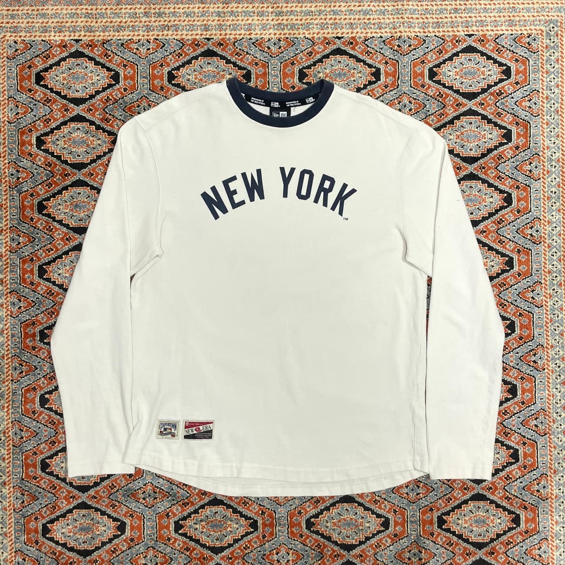 뉴에라 아이보리 화이트 뉴욕 프린팅 링거넥 긴팔 티셔츠 남성EU-M 상품이미지1