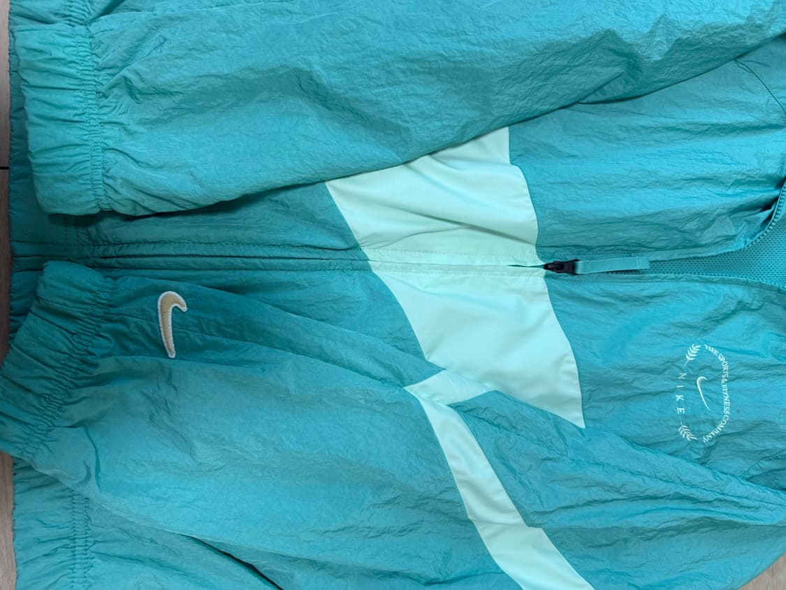 나이키 바람막이 상품이미지3