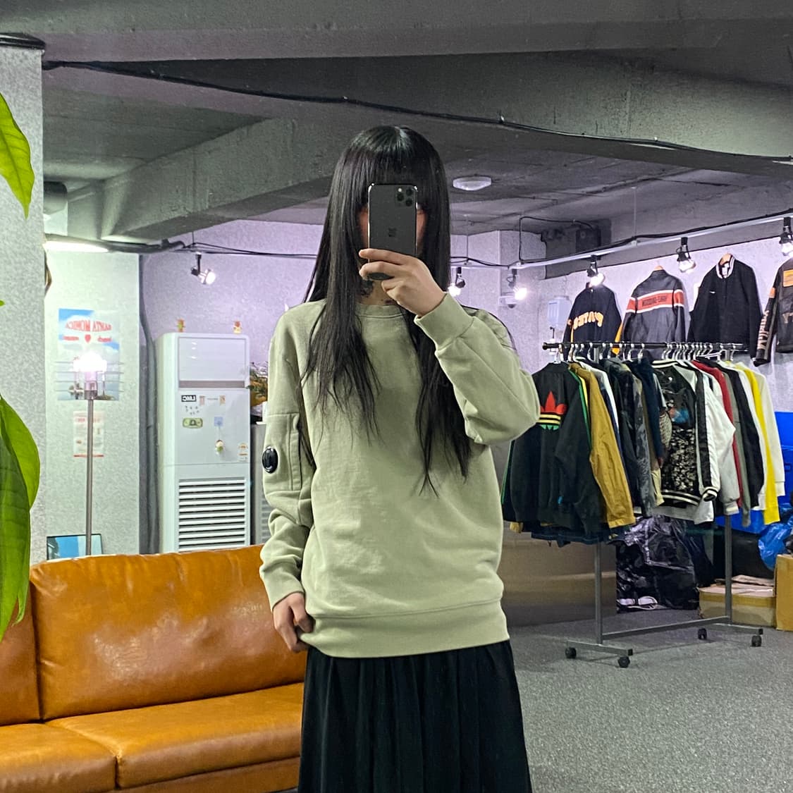 CP컴퍼니 렌즈디테일 크루넥 스웨트셔츠 B4664 상품이미지1