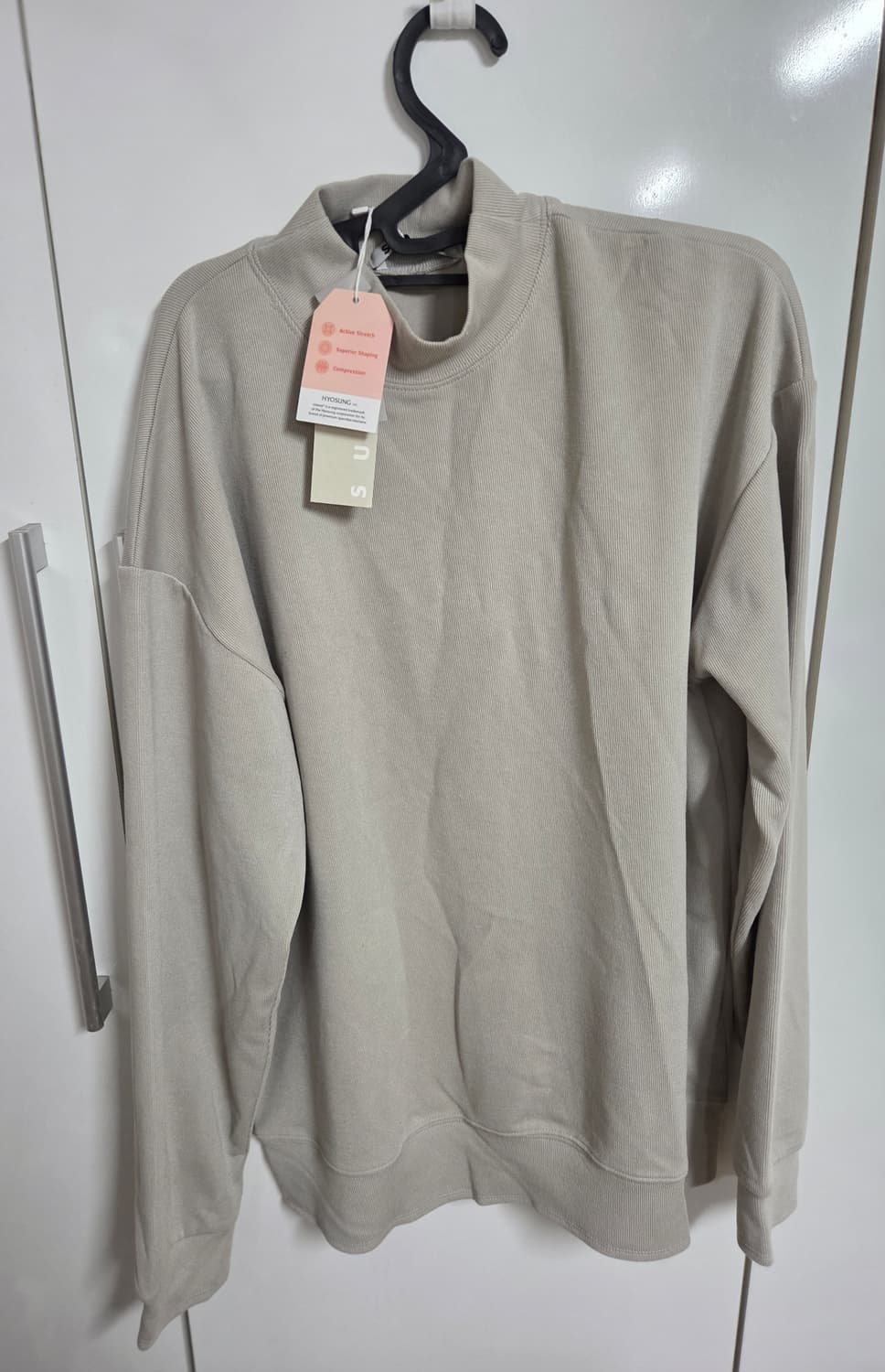 (새제품)수아레 하프 터틀넥(모크넥) 니트 라이트그레이 L 상품이미지1