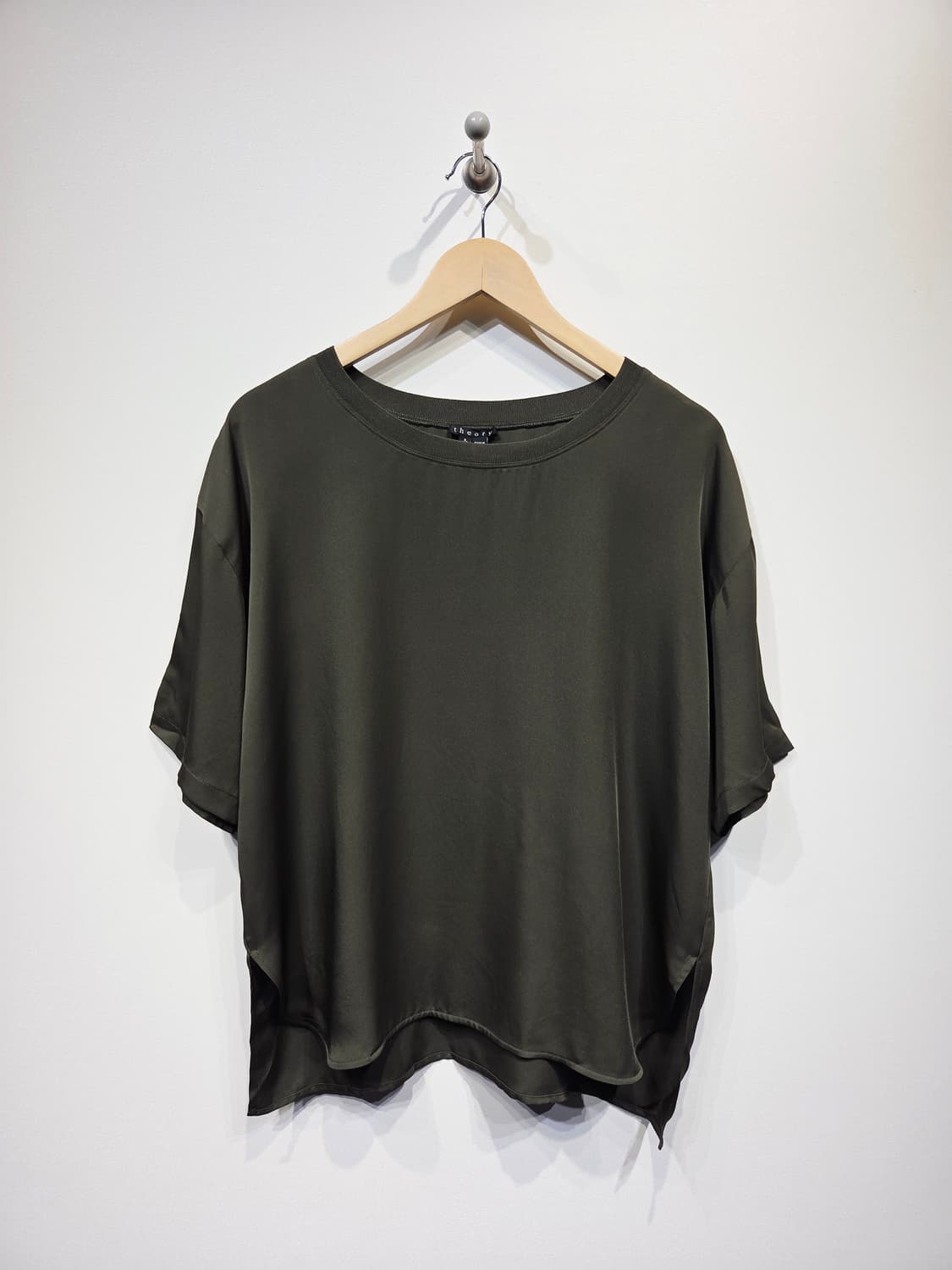 띠어리 Theory 올리브그린 실크 반팔_S 상품이미지2