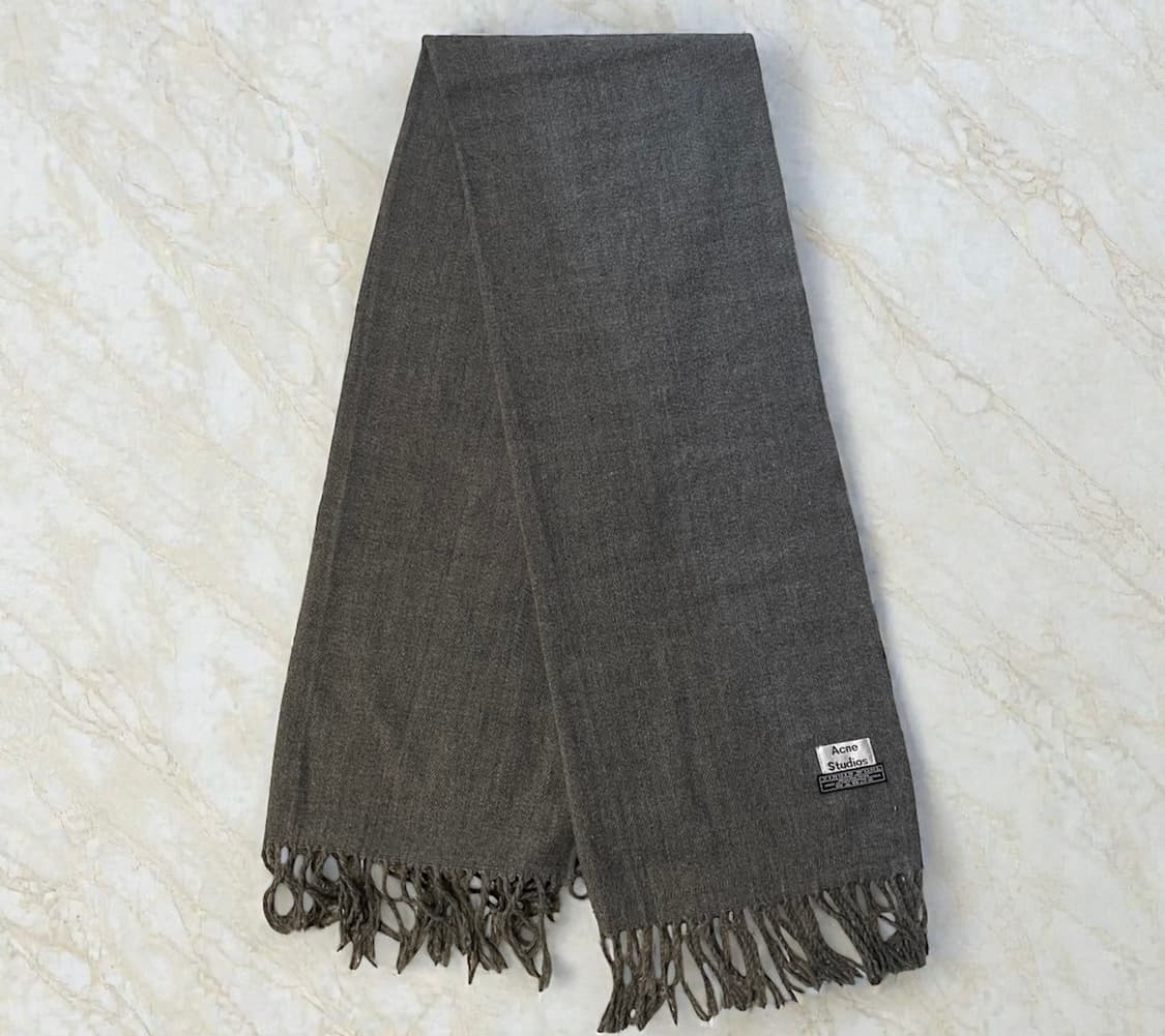 아크네스튜디오 그레이 빅머플러 상품이미지2