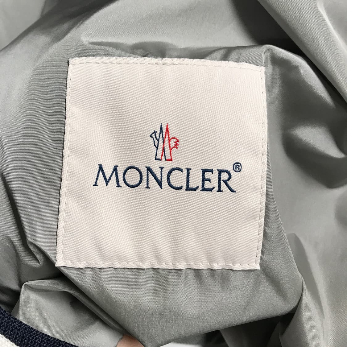 몽클레어 그레이 바람막이 4 상품이미지5