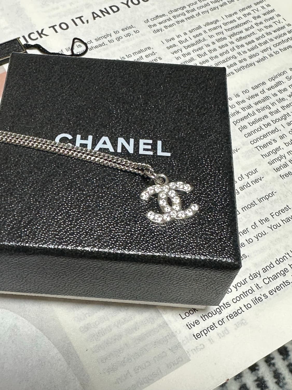 샤넬 CC 로고 실버 목걸이 + 박스 상품이미지3
