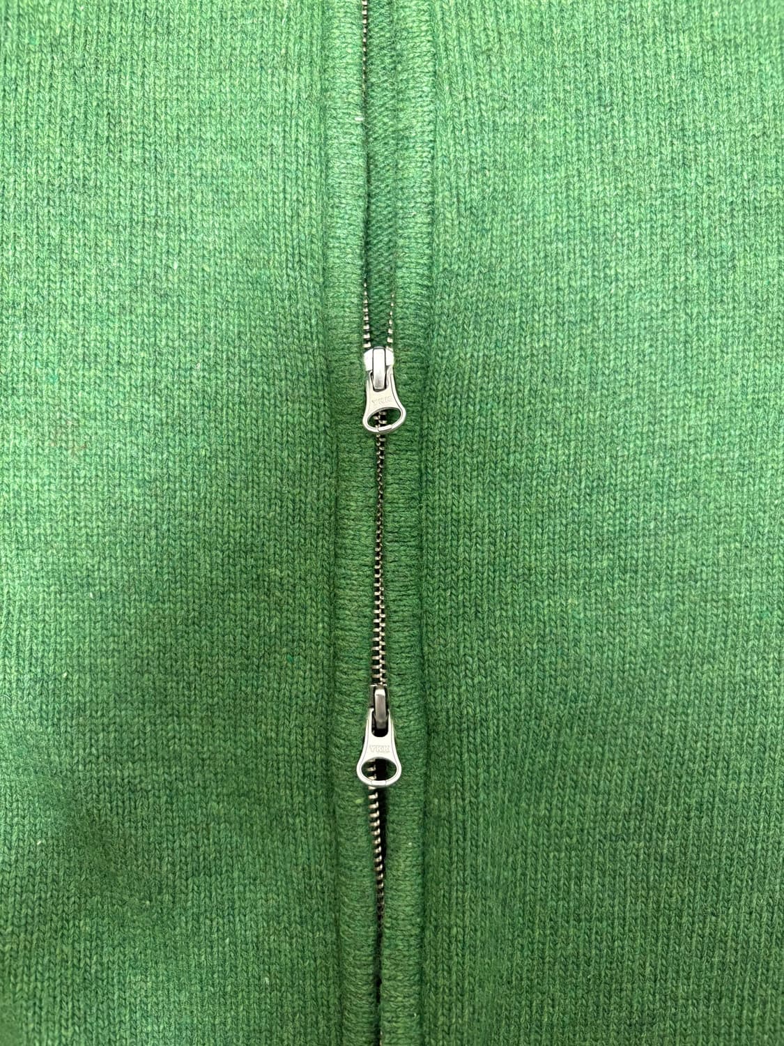 더바이닐하우스 니트집업 상품이미지2