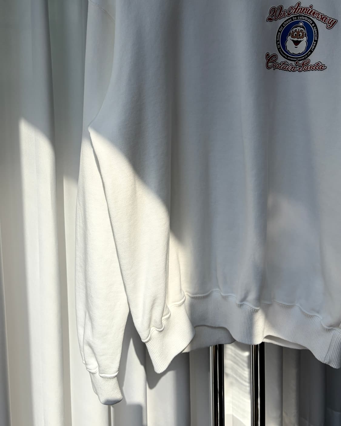 [L]캡틴산타 20주년 프린팅 화이트 맨투맨 상품이미지7