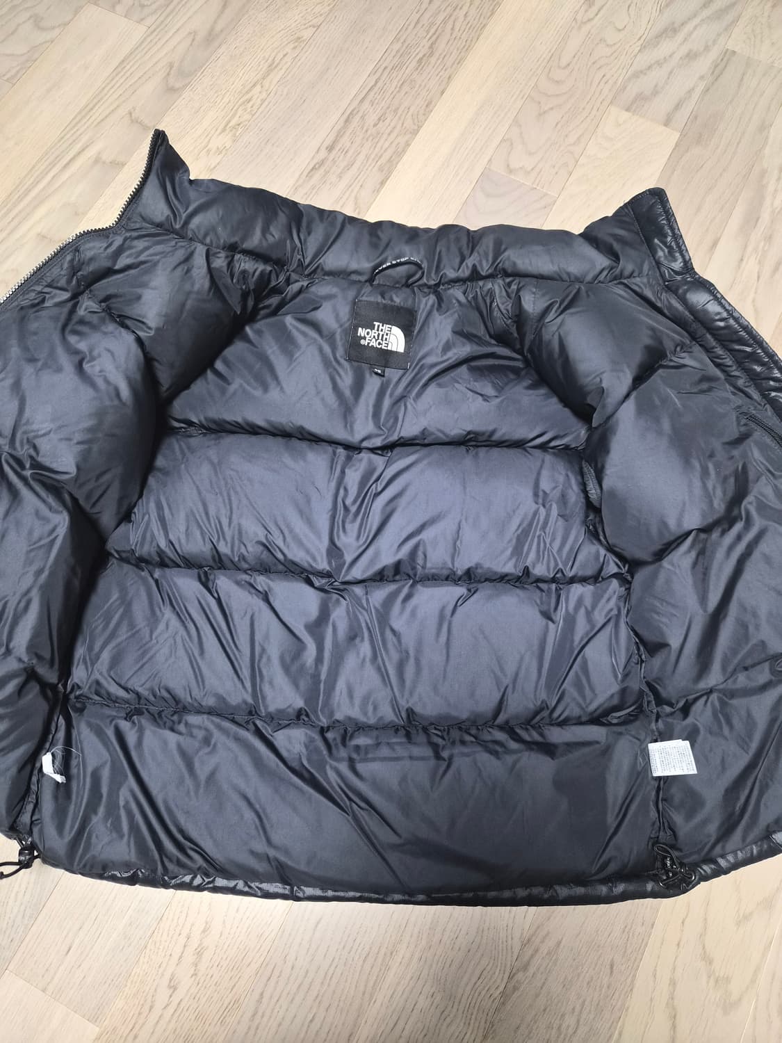 노스페이스 눕시블랙패딩 상품이미지4