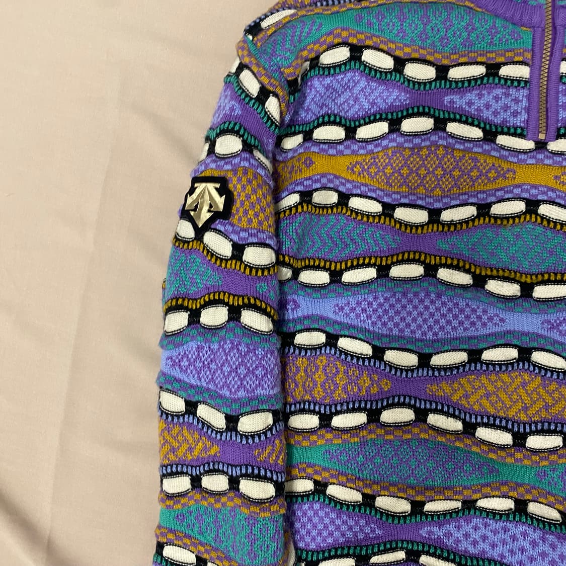 급처! 데상트 오스트리아 케이블 니트 반집업 상품이미지4