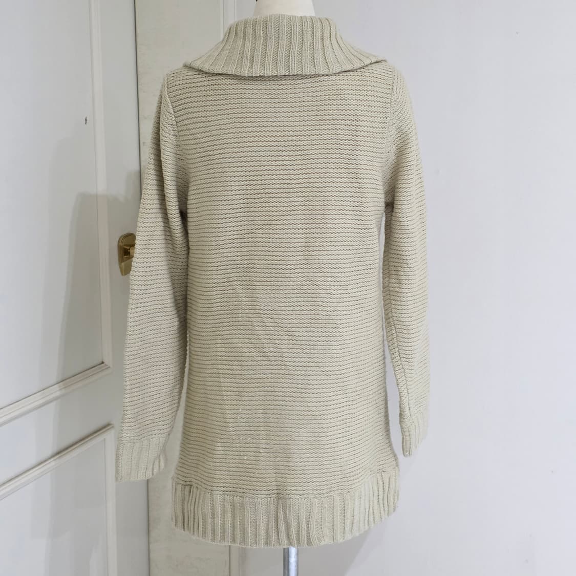 일본빈티지)하구미모리걸st 오트밀 로맨틱 빅버튼카라 니트짜임롱가디건 상품이미지3