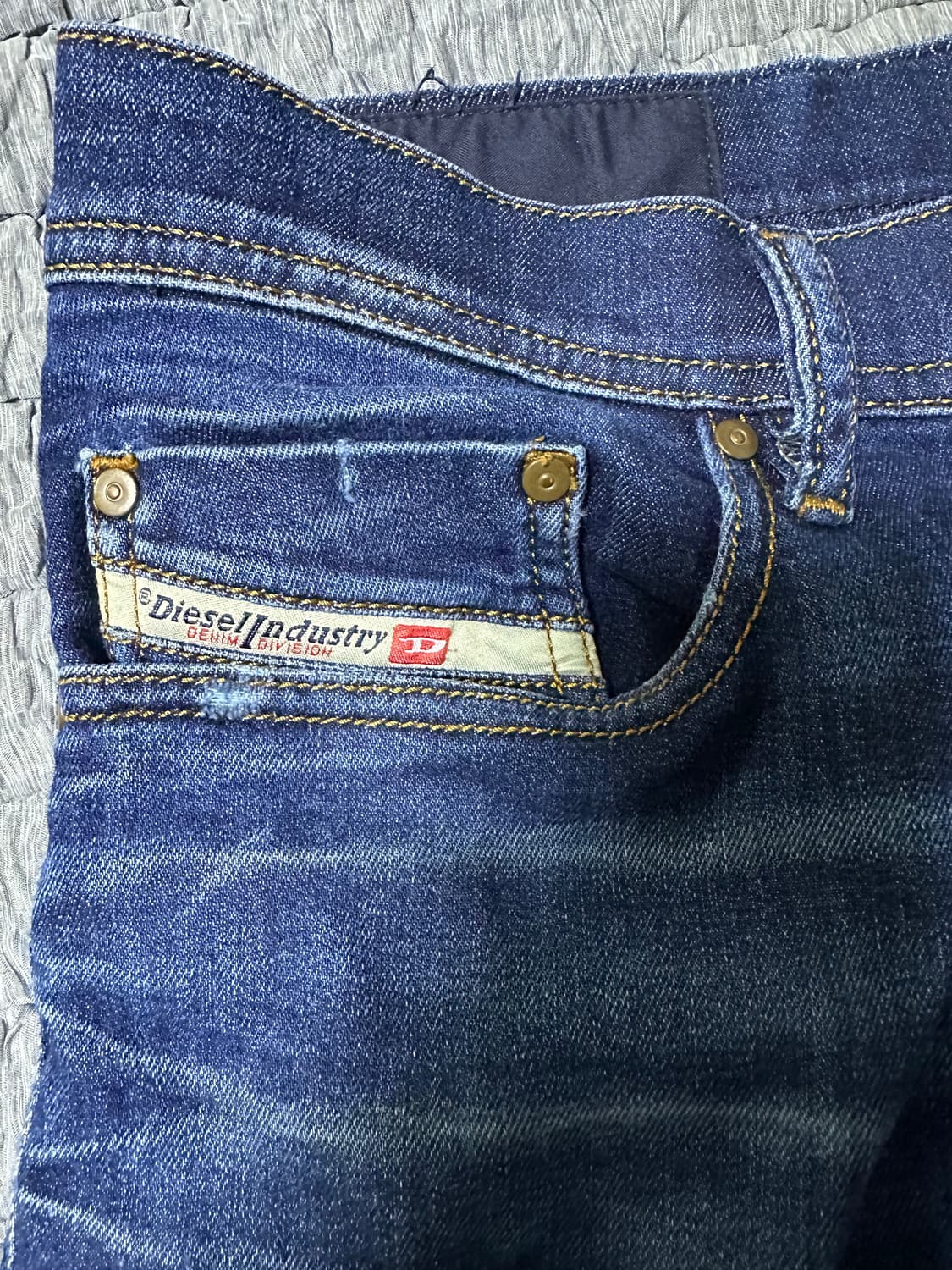 디젤 TEPPHAR 슬림 캐롯 핏 청바지 상품이미지3