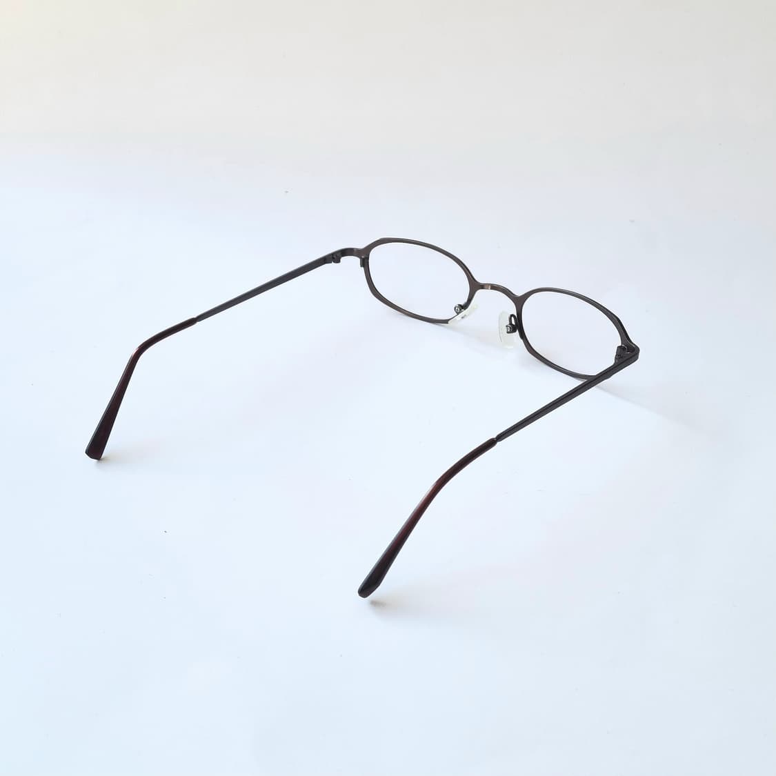 데드스탁 내구성이 좋은 오벌형 안경테 539 상품이미지7