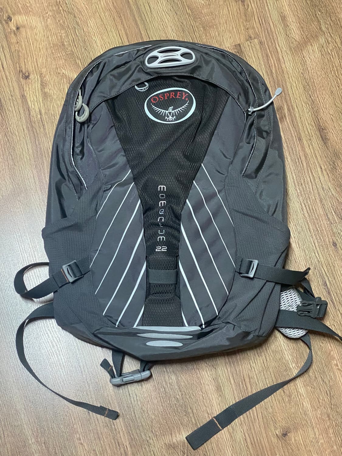 Osprey 오스프리 모멘텀22 그레이 백팩 상품이미지1