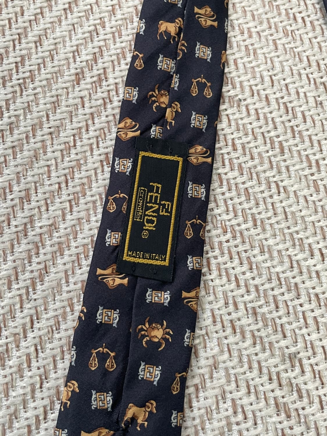 펜디 클래식 모티프 패턴 실크 넥타이 상품이미지2