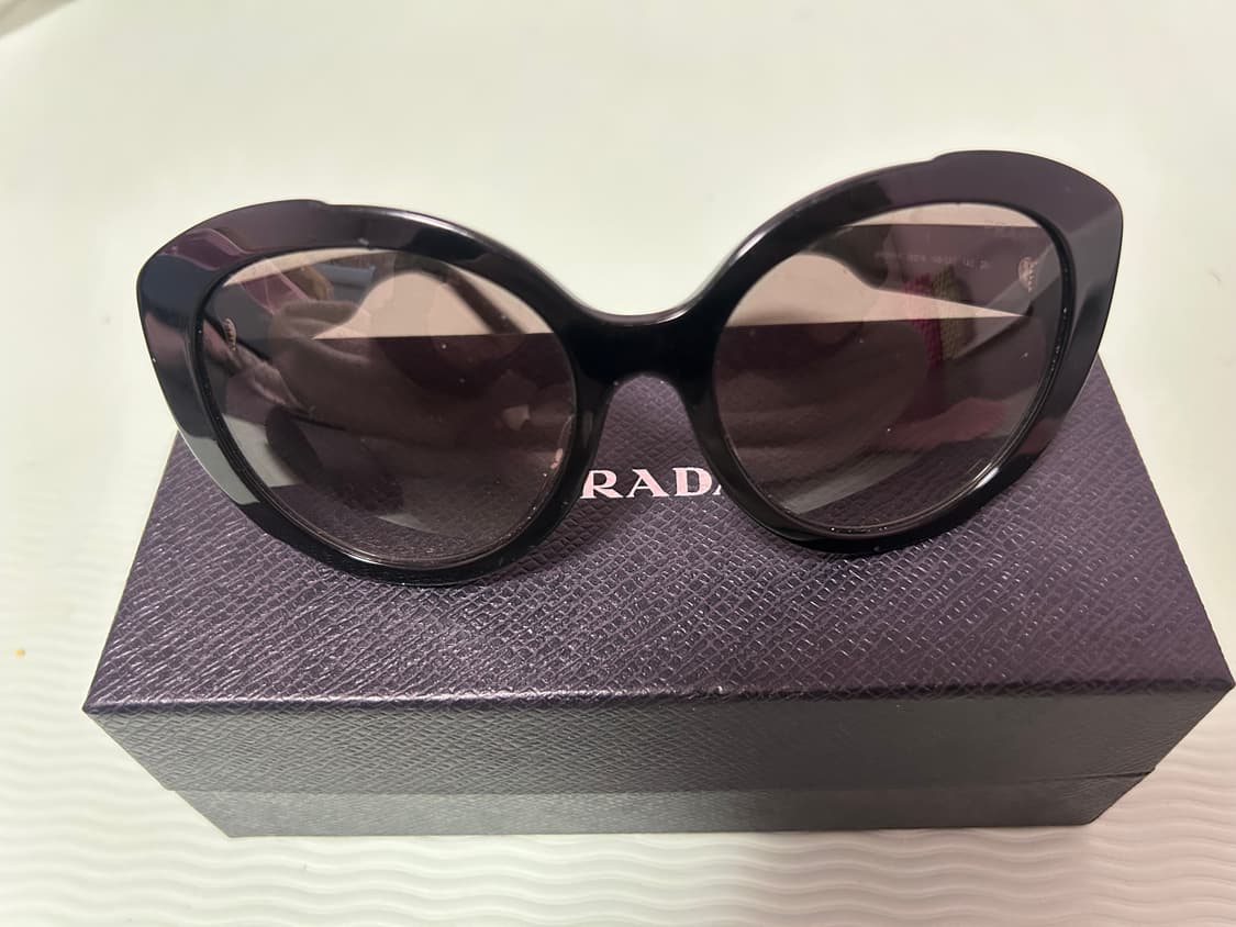 프라다 선글라스 상품이미지1