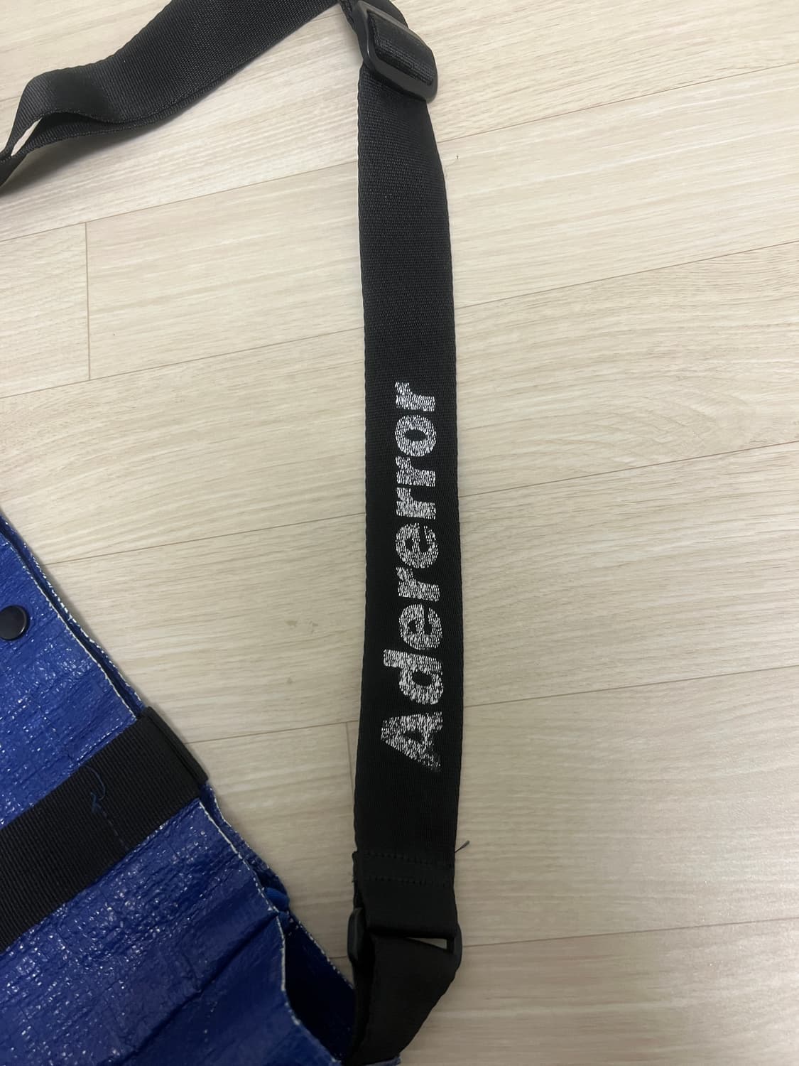 아더에러 18fw 벨트백 상품이미지4