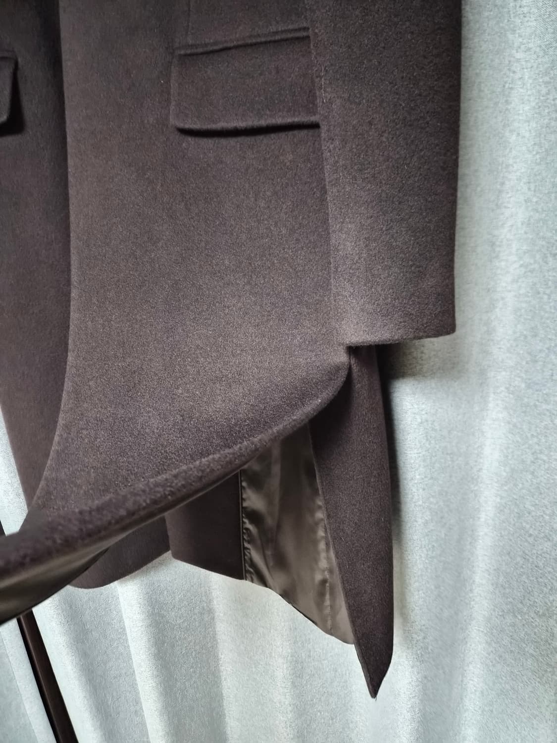 송지오옴므 레이어드 비대칭 코트 팝니다 우영미 타임옴므 솔리드옴므 상품이미지4