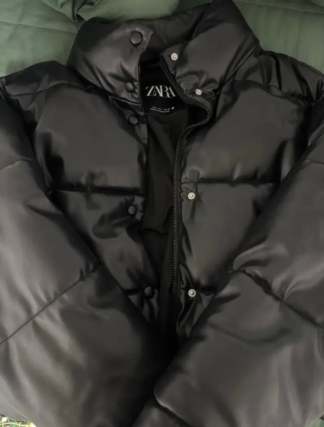 자라 레더 크롭 가죽 패딩 l사이즈 남서연 착용 상품이미지1