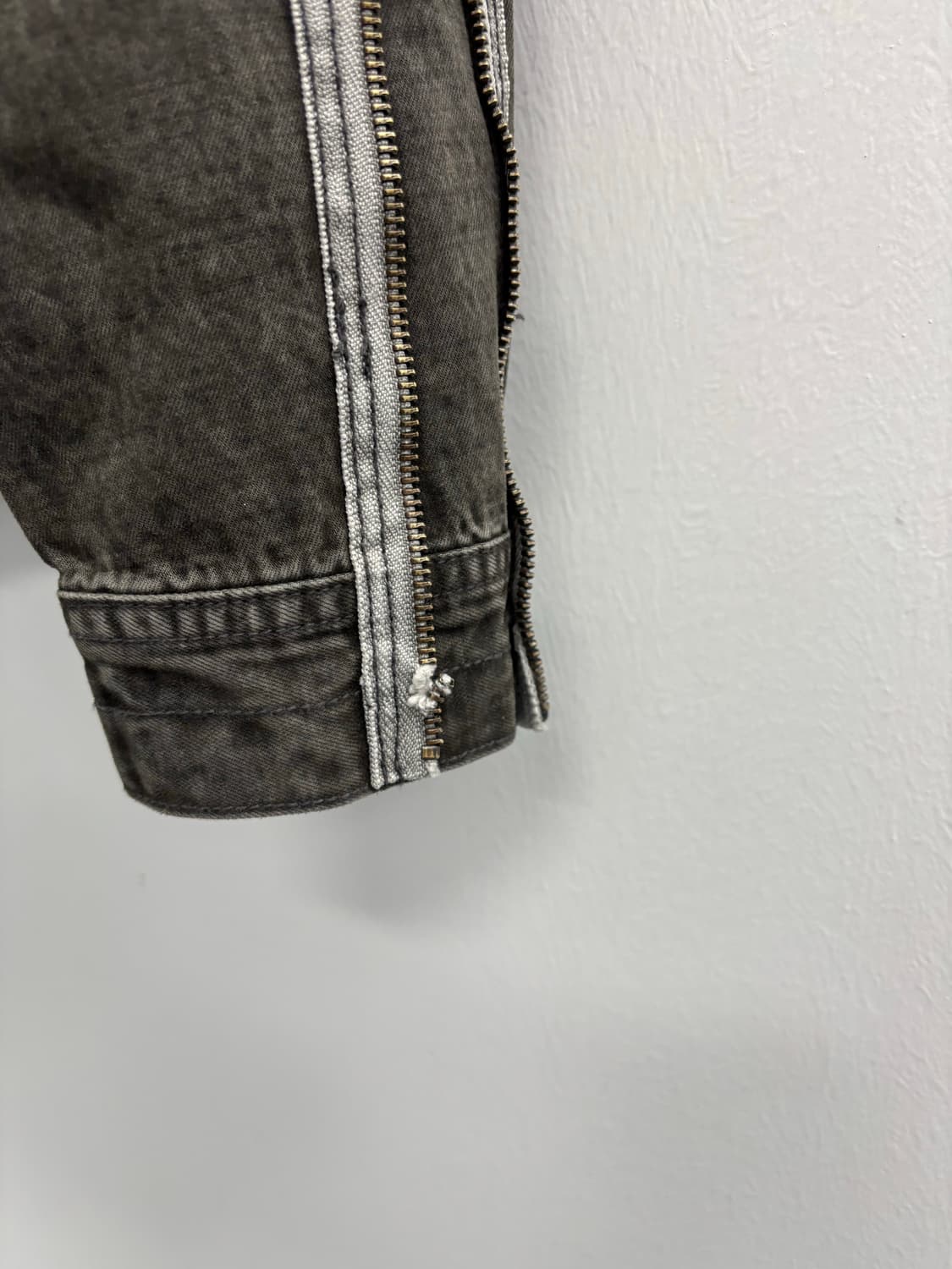 이티씨이 (ETCE) 레이어드 지퍼 디테일 워시드 트러커 자켓 상품이미지7