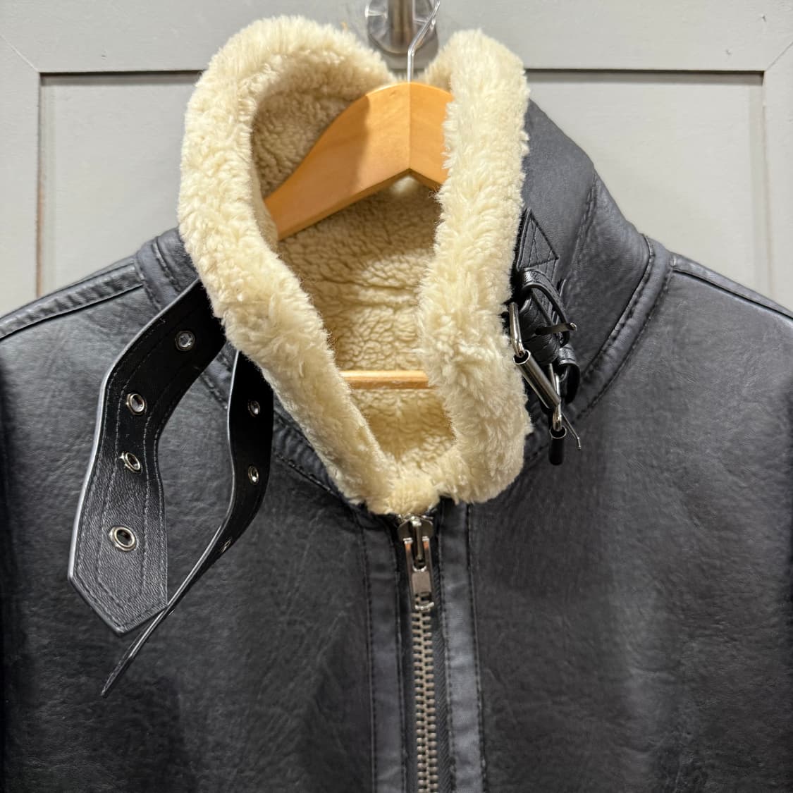 90 스튜디오톰보이 STUDIO TOMBOY 레더 무스탕 자켓  상품이미지4