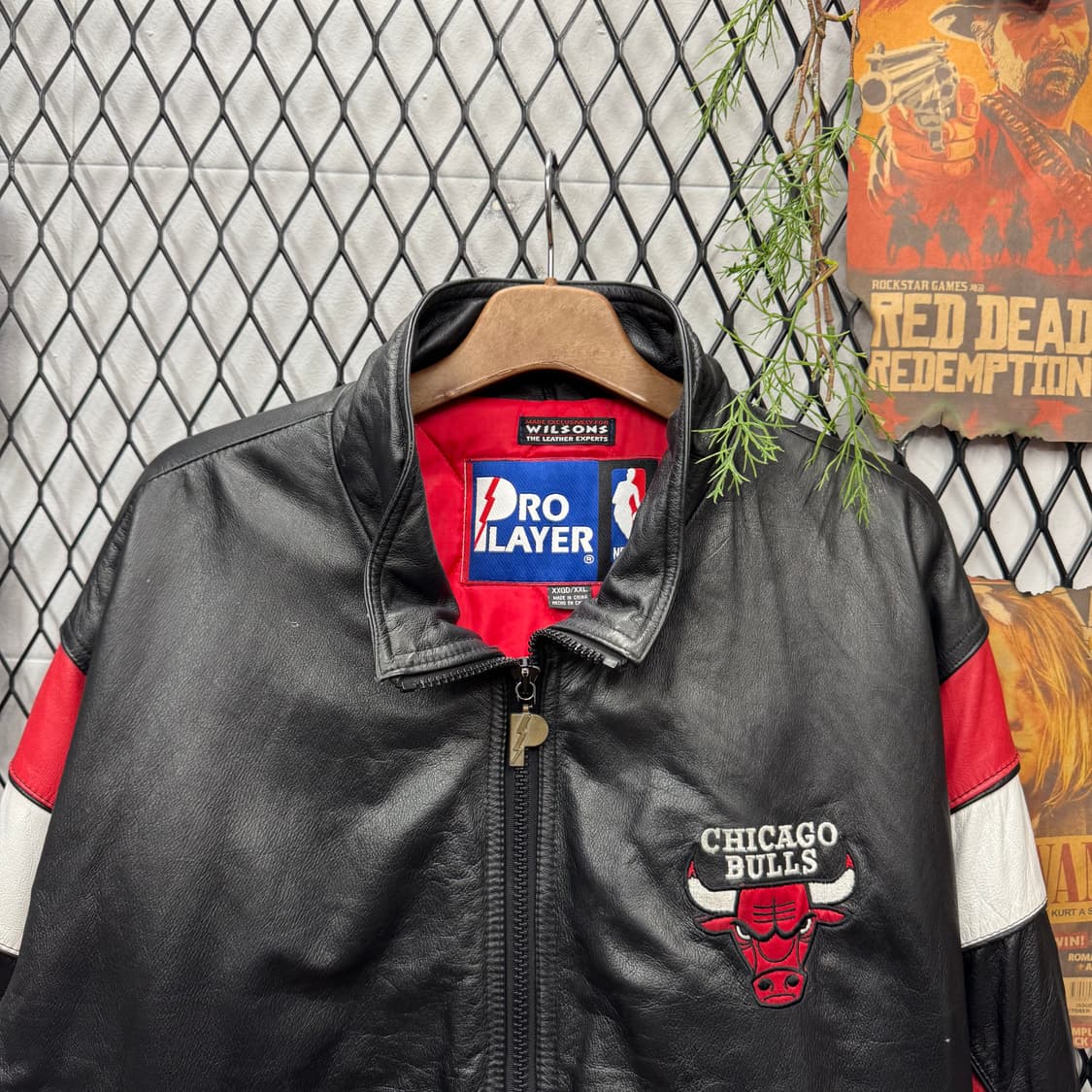 90s PRO PLAYER X 시카고불스 레더자켓 후면 로고 포인트 블랙 상품이미지3