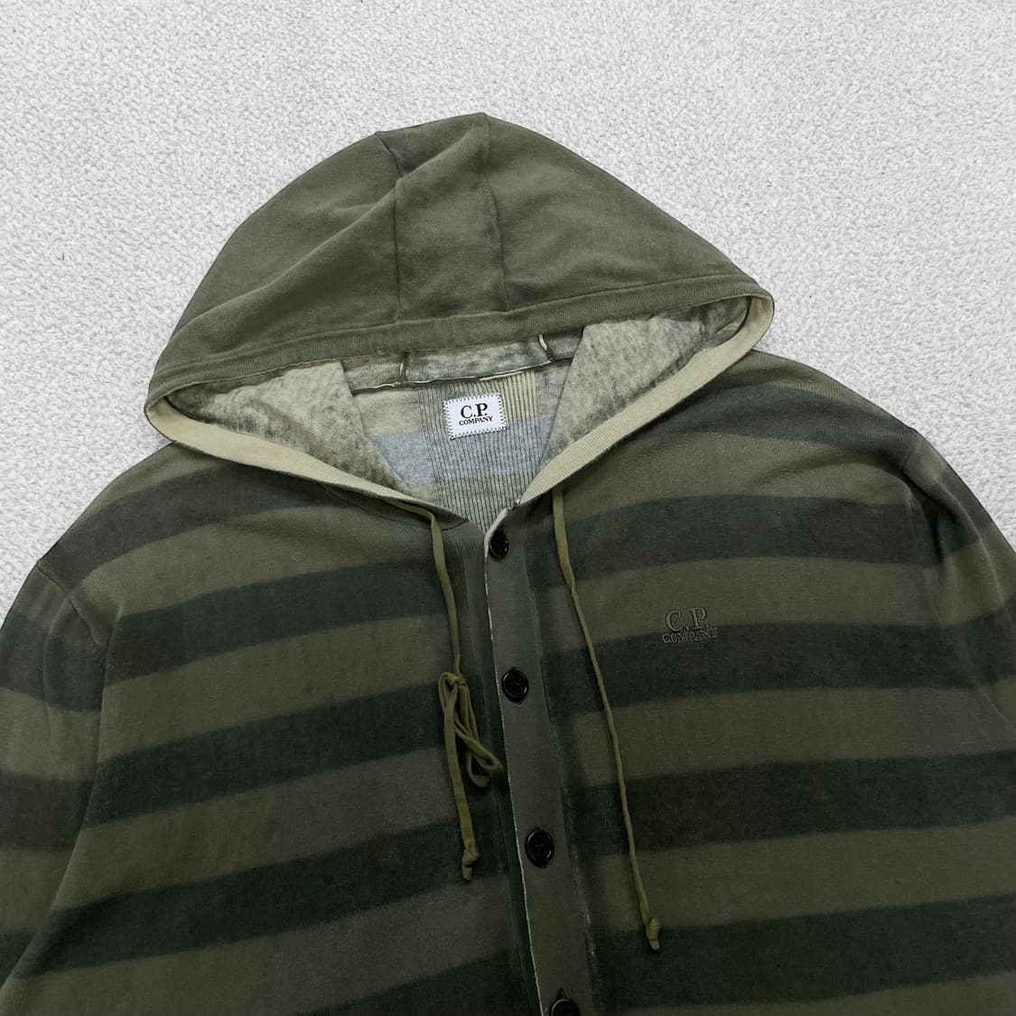 C.P 컴퍼니 자수 로고 스트라이프 후드 가디건 상품이미지2