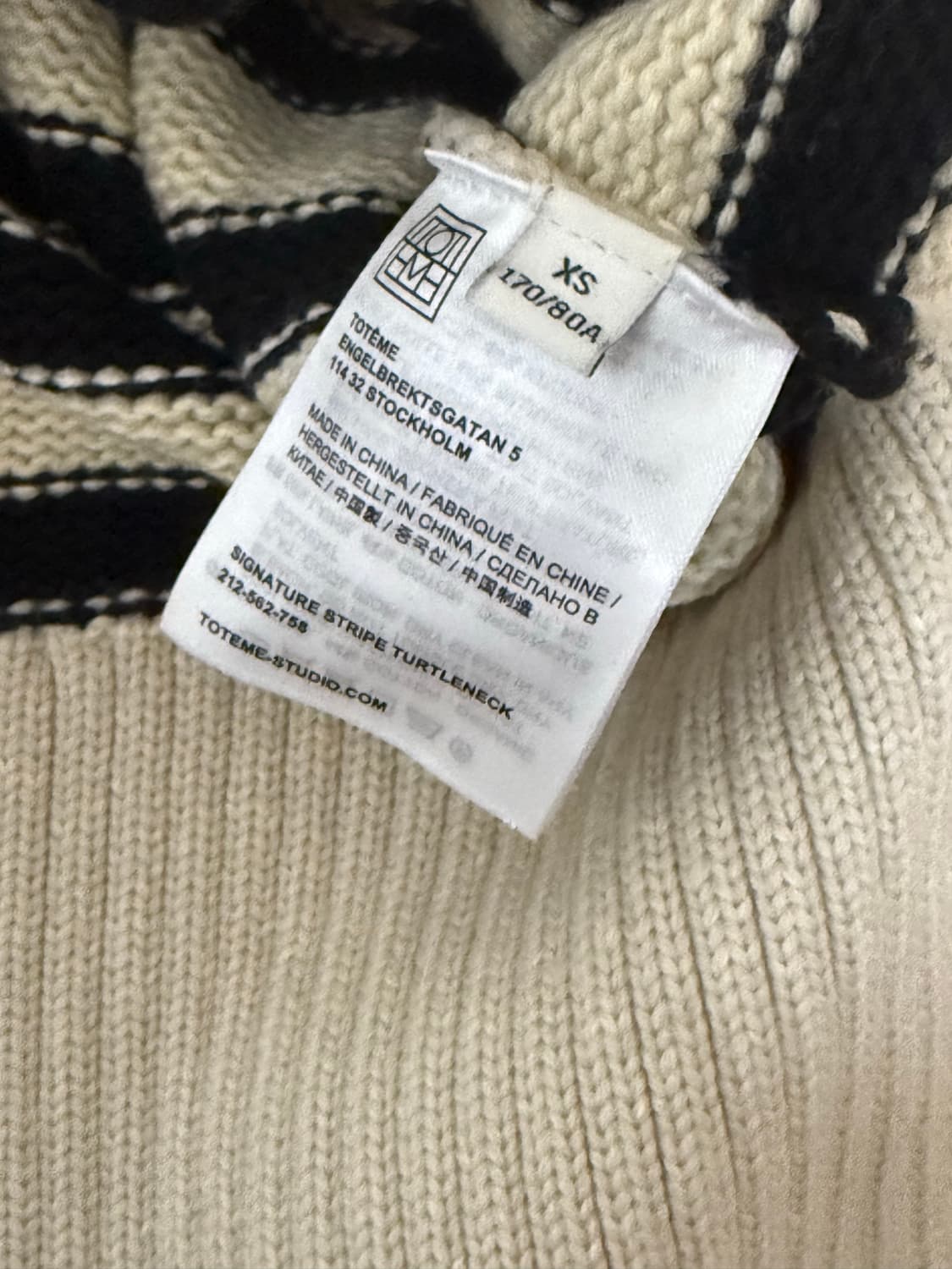 토템 스트라이프 니트 터틀넥 상품이미지3