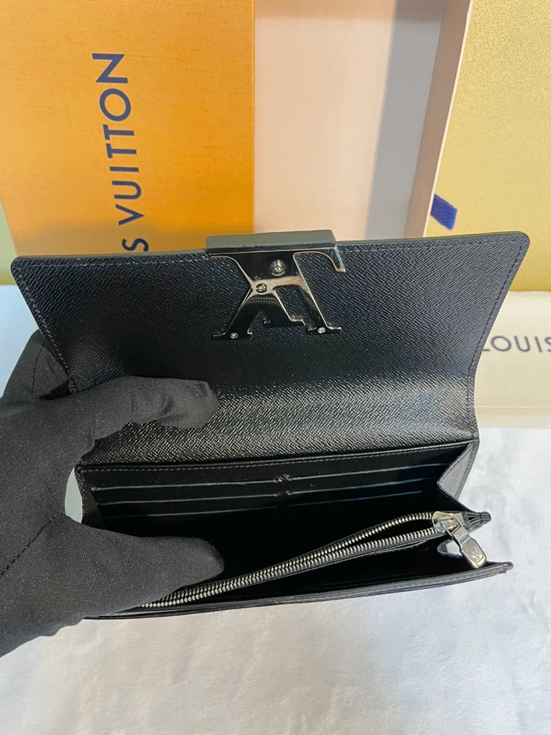 루이비통 블랙 에삐 루이즈 월릿 장지갑  상품이미지2