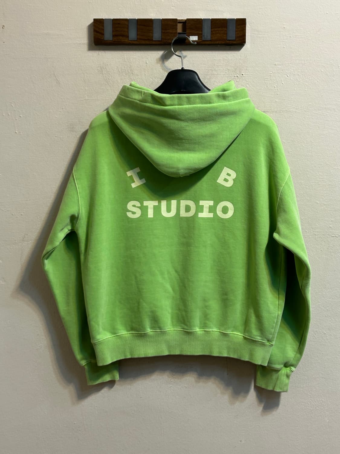 아이앱 스튜디오 로고 후드티 상품이미지5