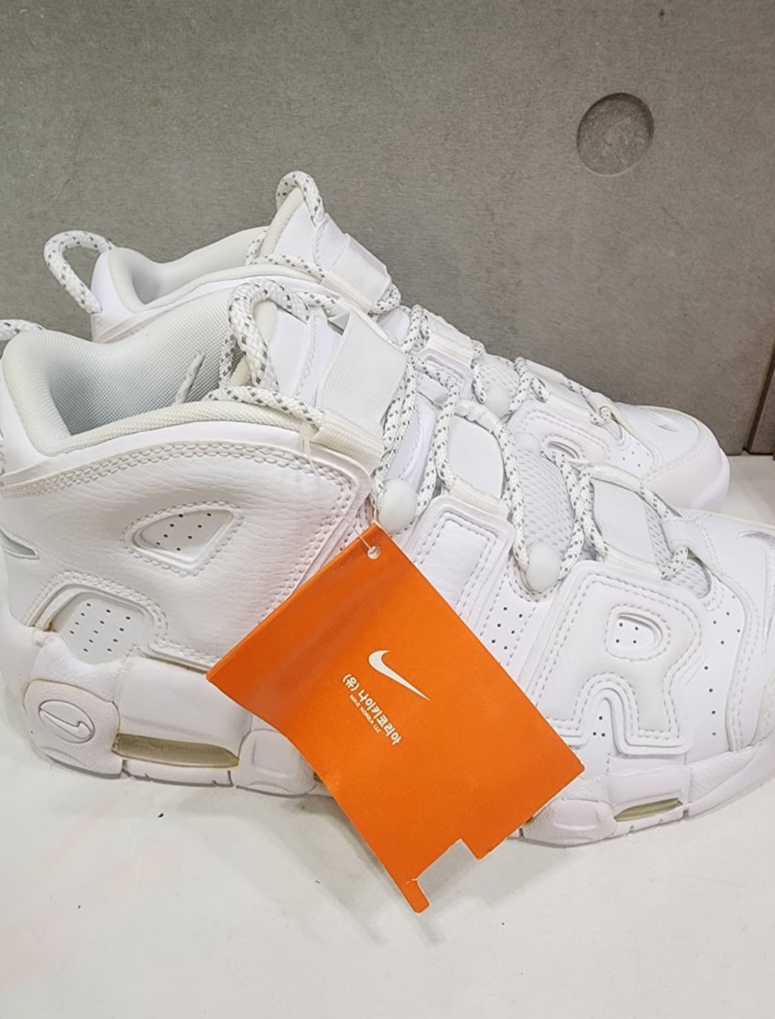 나이키 에어 모어 업템포96 상품이미지4