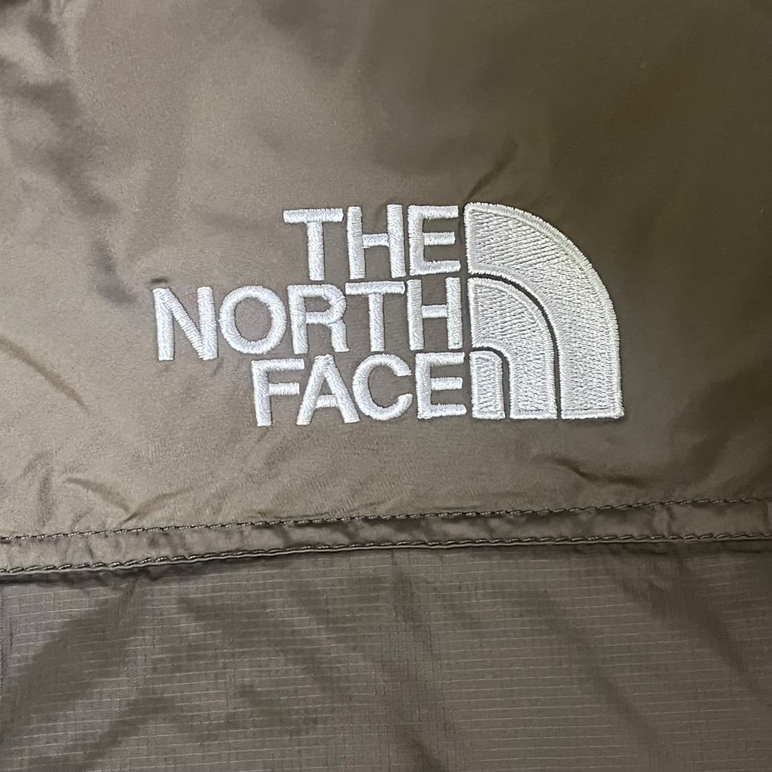 The north face 노스페이스 센터로고 중앙로고 조끼패딩 m 상품이미지3
