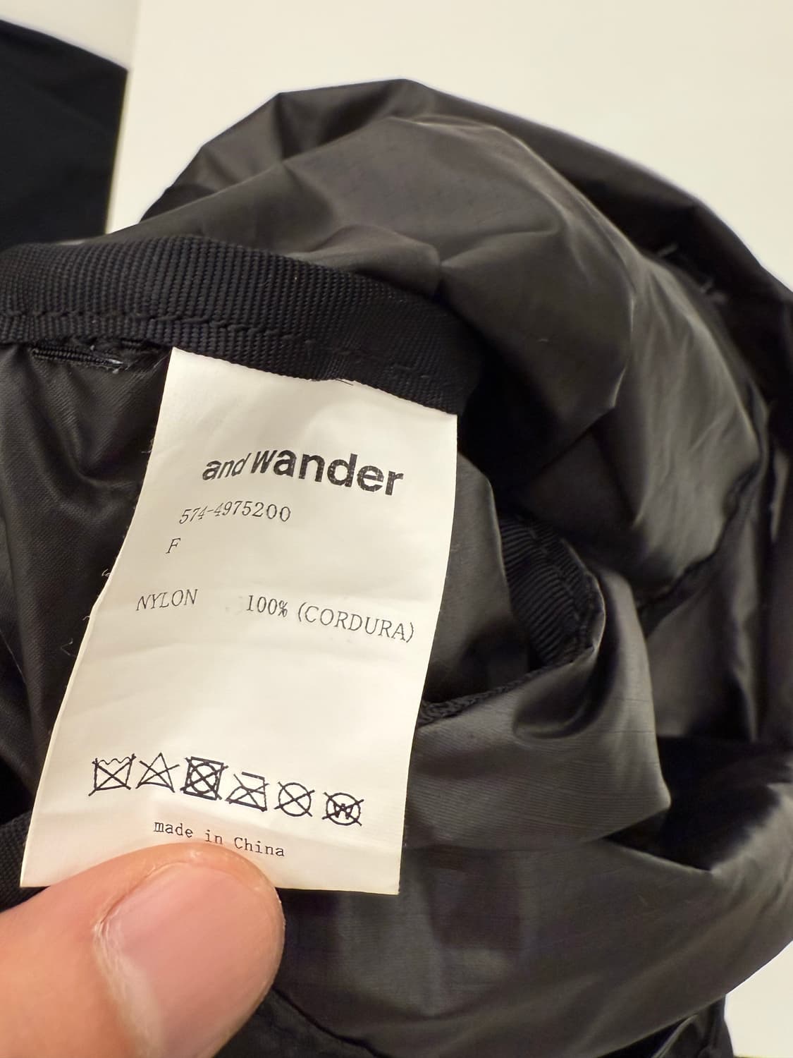 앤드원더 실 토트백 블랙 상품이미지4