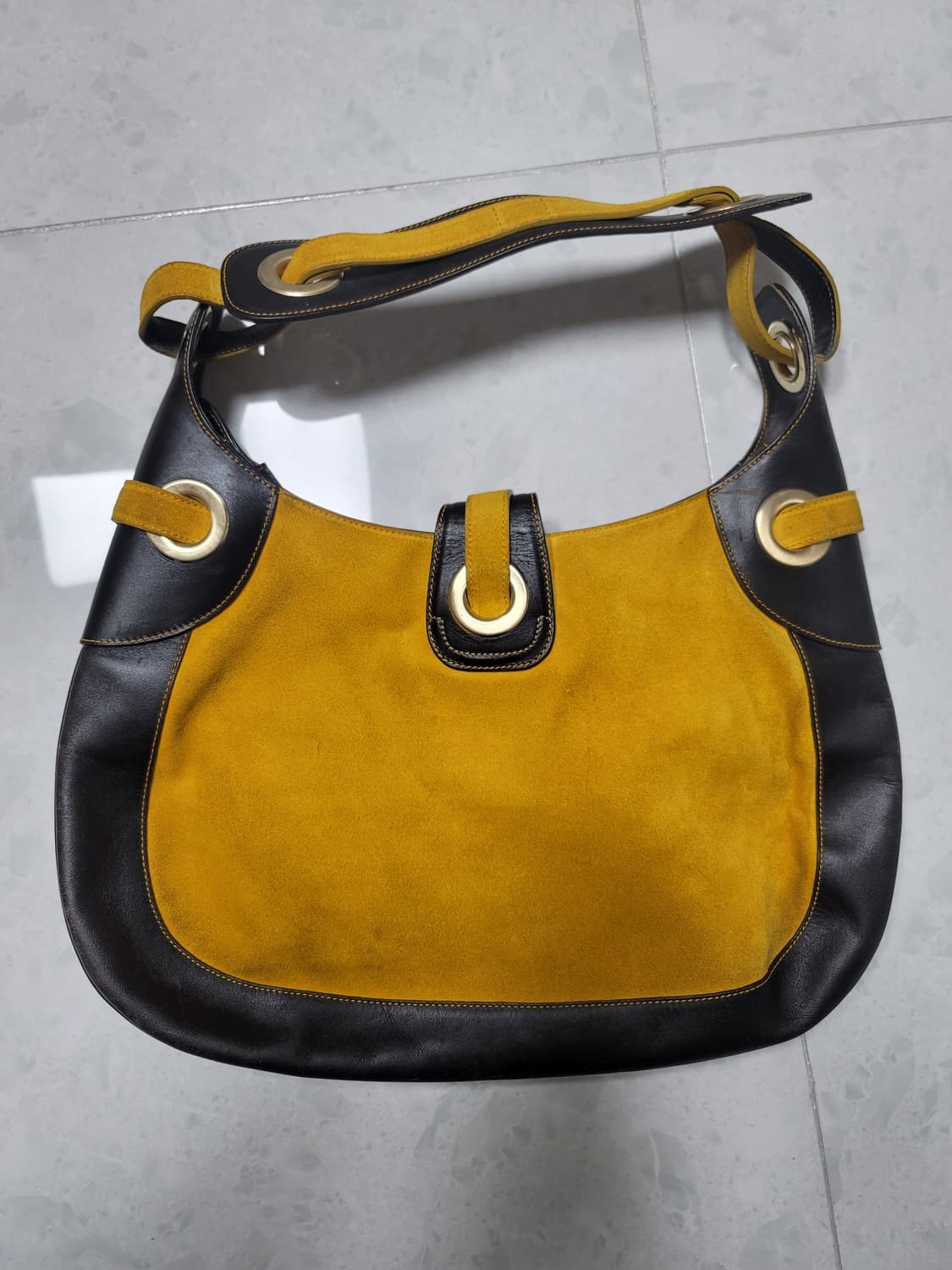 발리 여성 스웨이드+가죽 토트백 상태굿

 상품이미지2