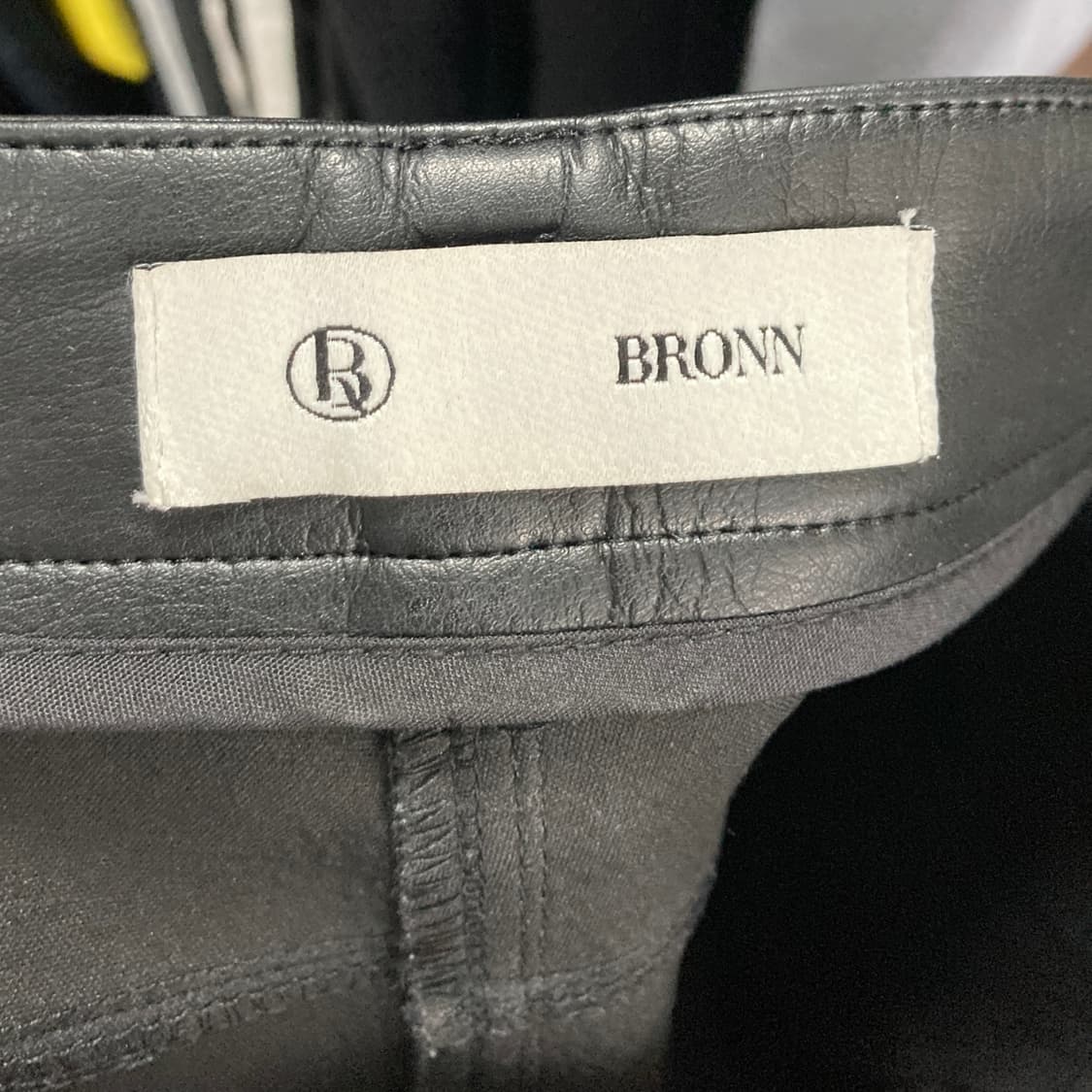 브론 여 레더 캐주얼팬츠 27  상품이미지4