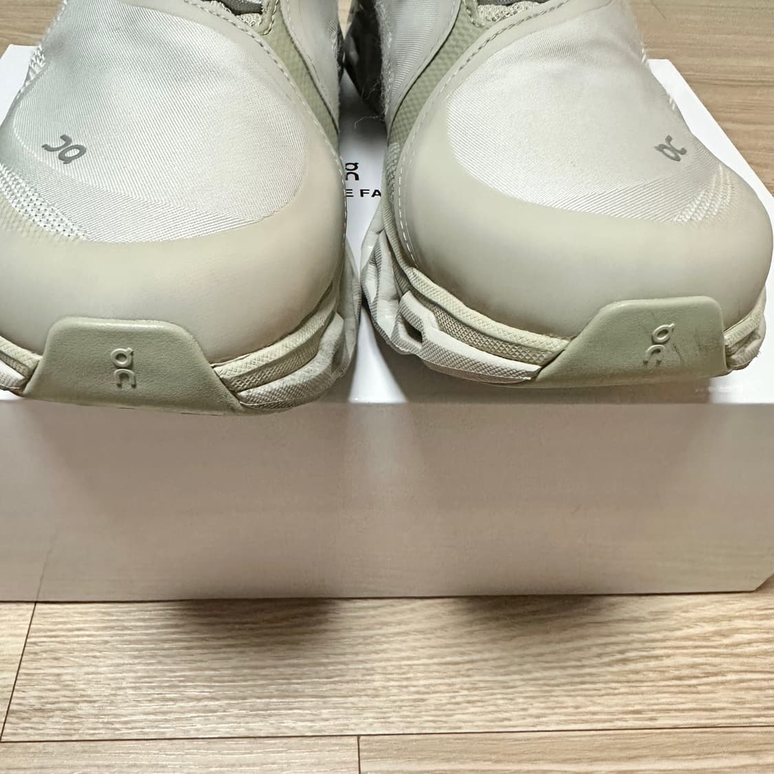 온 러닝 x 파프 클라우드몬스터 2 문더스트 US11.5 상품이미지6