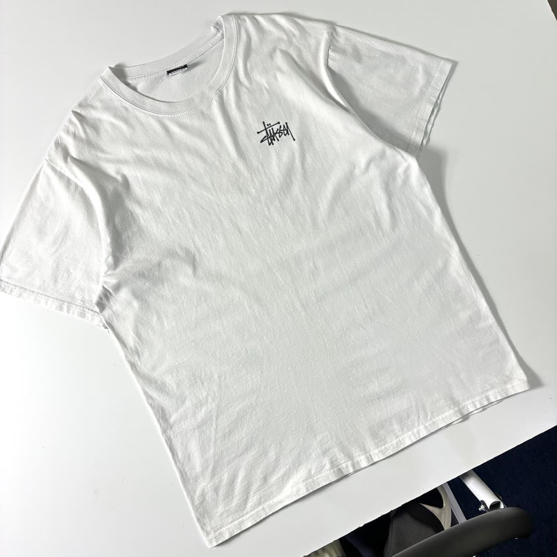 Stussy  스투시 베이직 스탁 로고 화이트 반팔티셔츠   상품이미지4