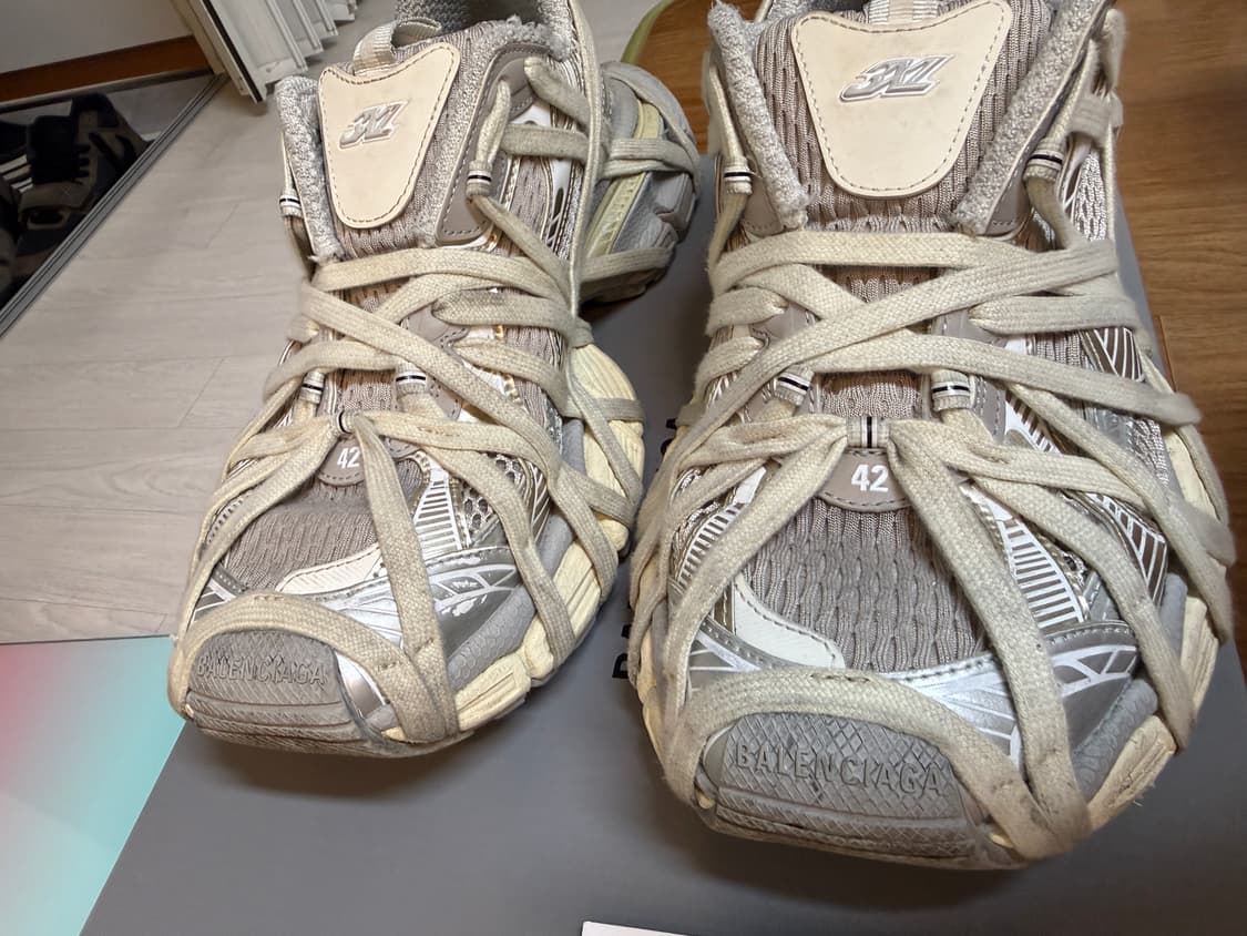 발렌시아가 3xl 익스트림 슈레이스 에그쉘 (42) 상품이미지4